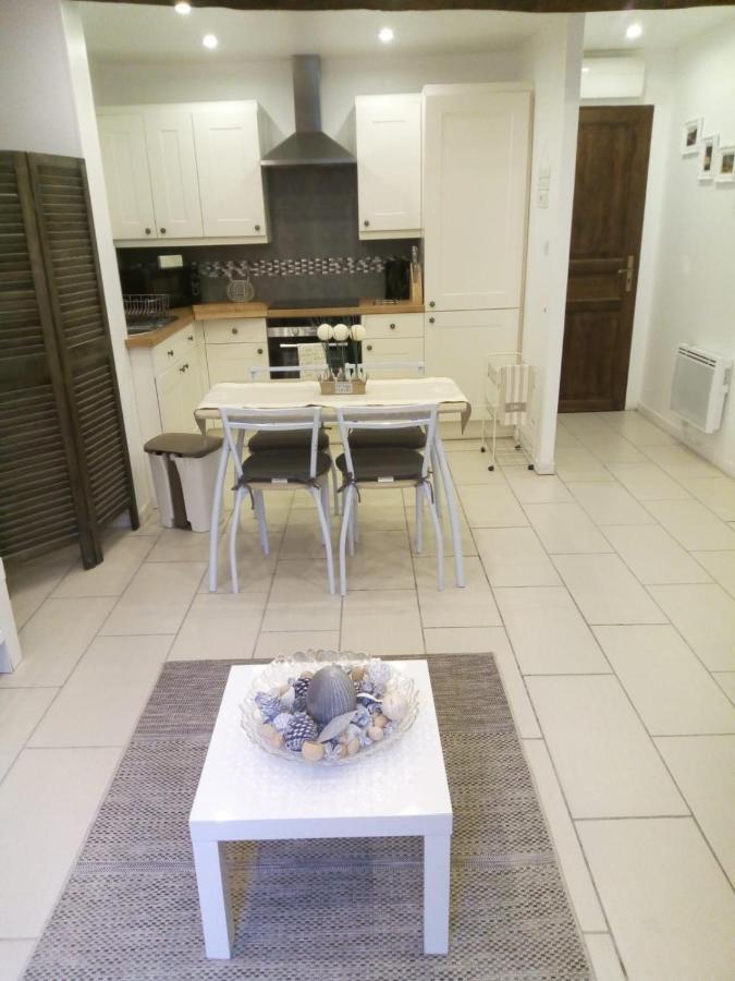 Maison De L'Amour Apartment Chardonnay Assignan 外观 照片