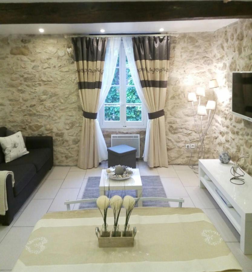 Maison De L'Amour Apartment Chardonnay Assignan 外观 照片